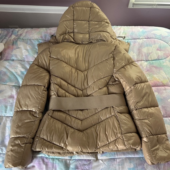 EUC Buffbunny Beige Puffer Jacket - Picture 8 of 13